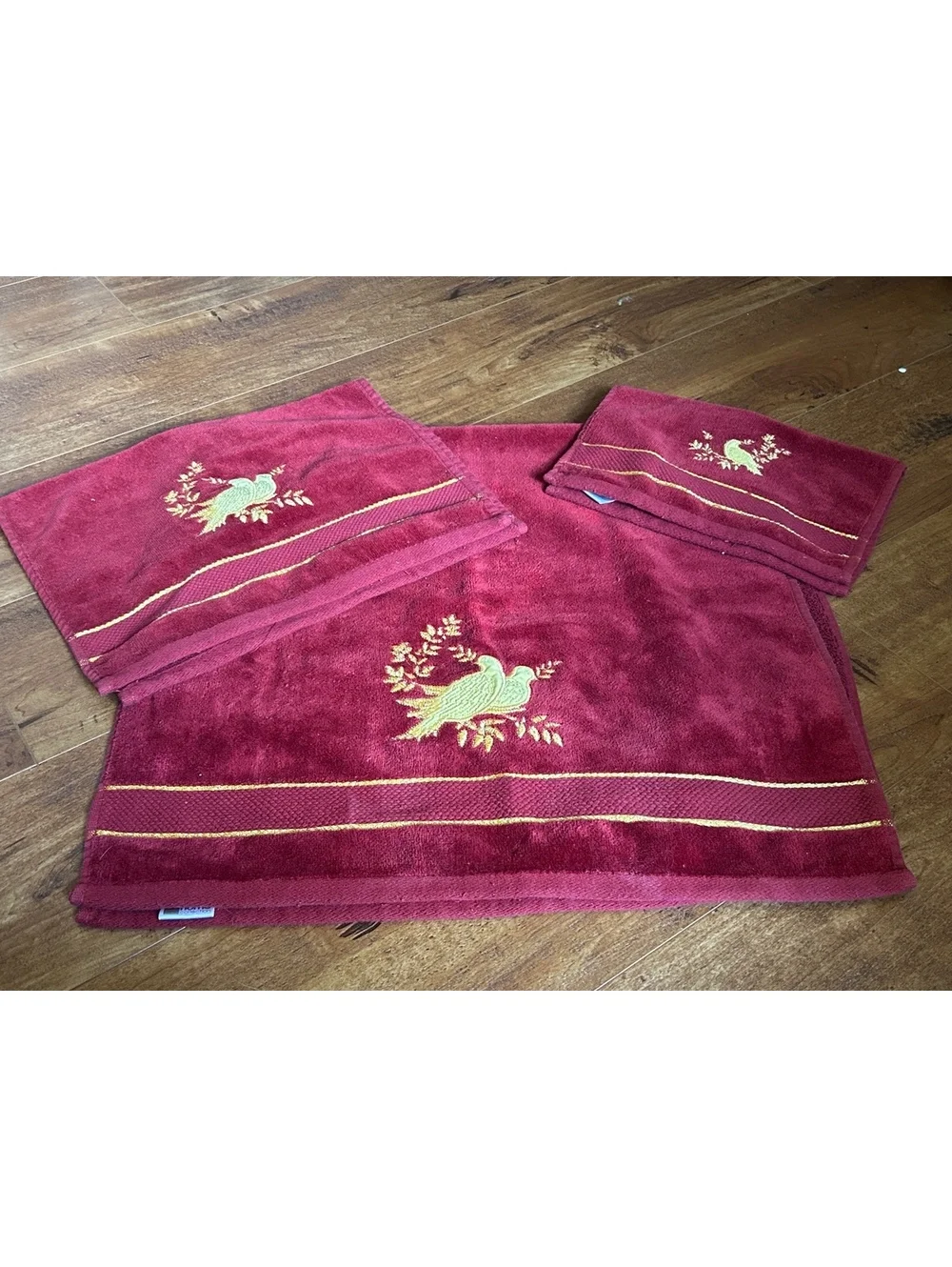 Vintage Red Towel Set with Embroidered Birds Bath and Hand Towel,washcloth
